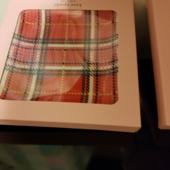 3 packs of 4 Kate Spade holiday plates.New in package original boxes. - Picture 2 of 3